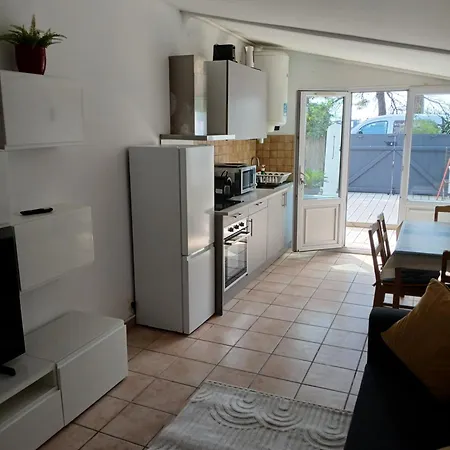 1 Apartment